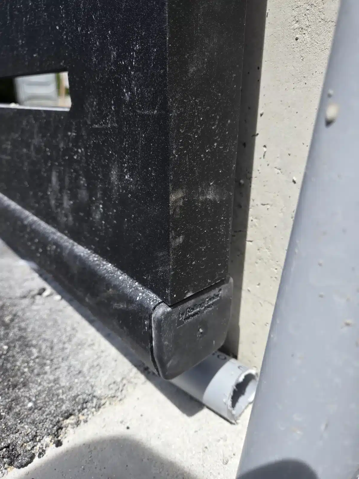 LGR-driveway-gate-canteliver (1)