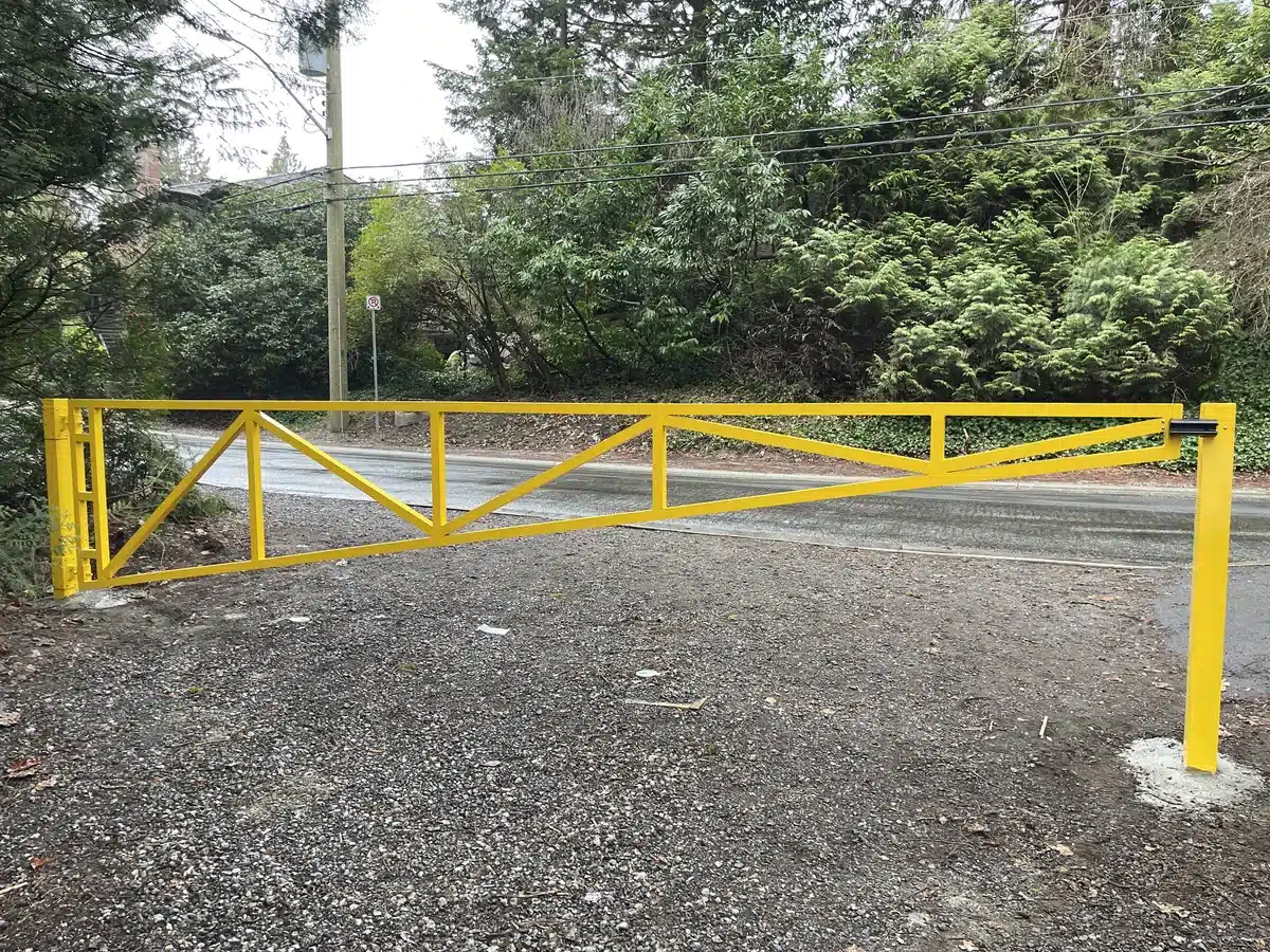 LGR-driveway-gate-commercial (7)