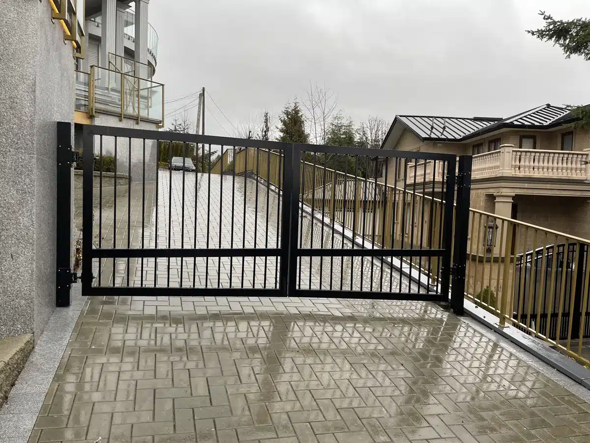 LGR-driveway-gate-double-swing (13)