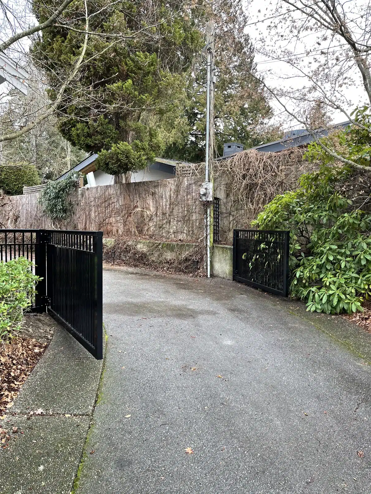 LGR-driveway-gate-double-swing (17)