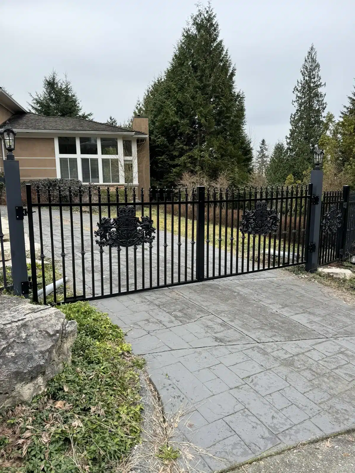 LGR-driveway-gate-double-swing (5)