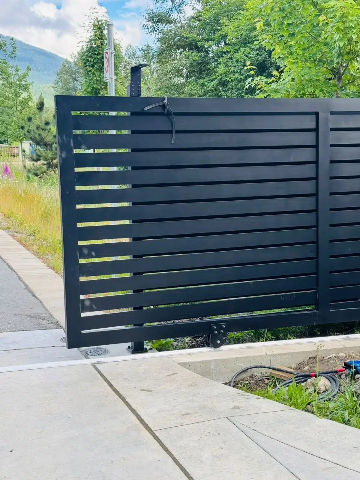LGR-driveway-gate-sliding (12)