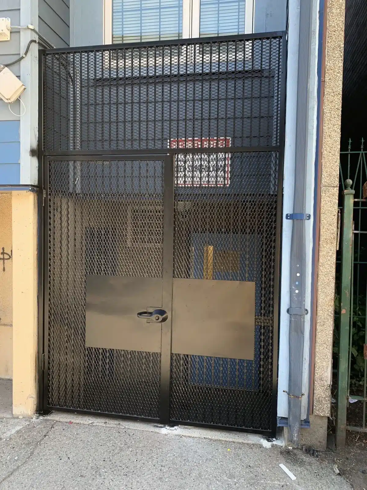 LGR-gate-pedestrian (80)